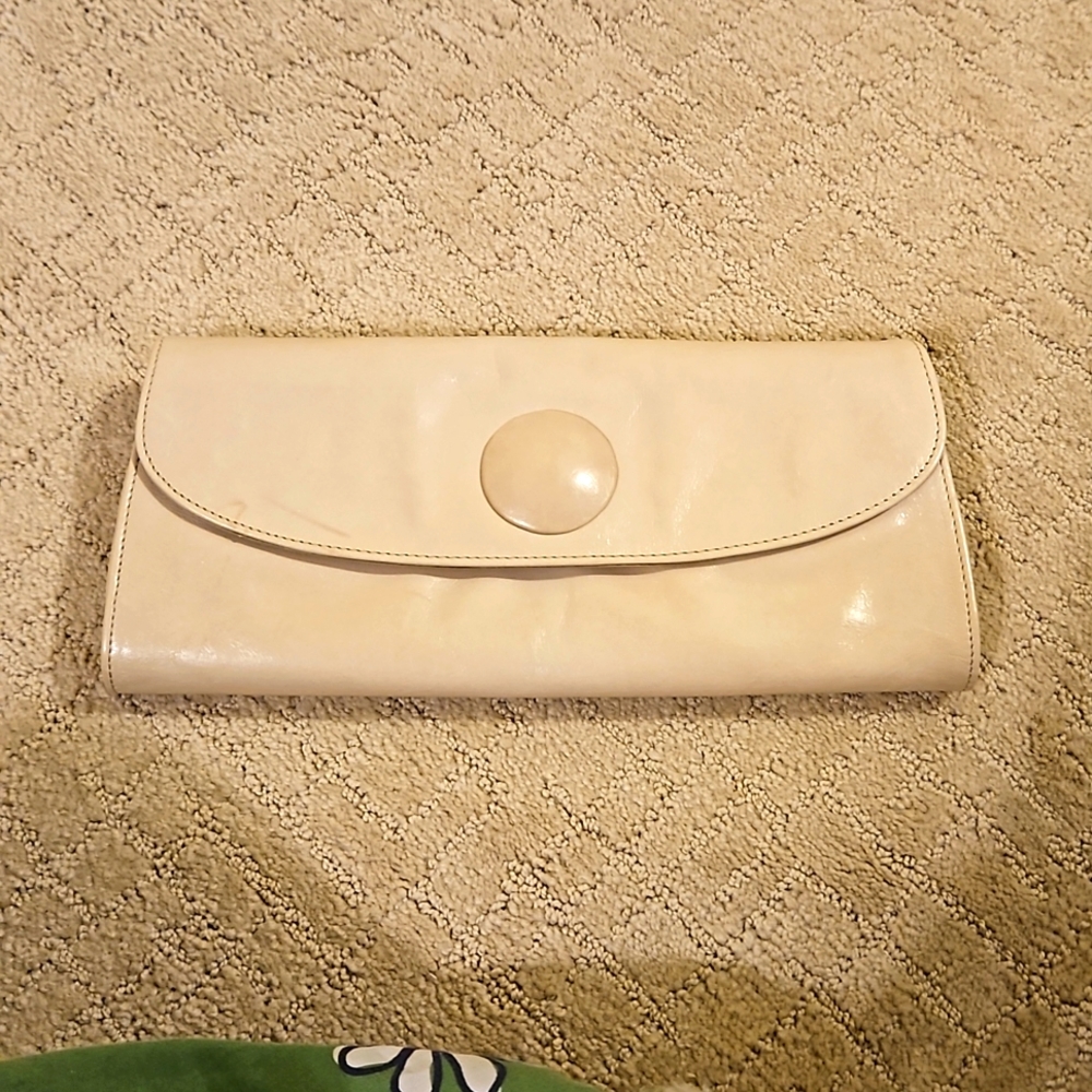 Hobo cream leather clutch